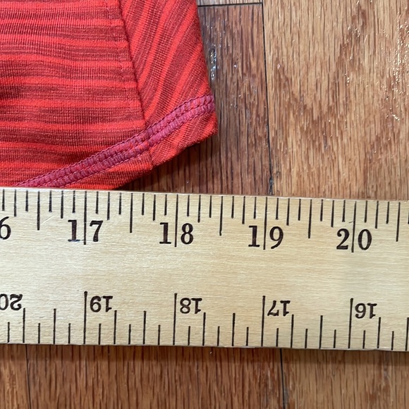 Athleta Size Medium Long Sleeve Women’s Top 3/4 zip Pocket Thumb Holes - Picture 11 of 15